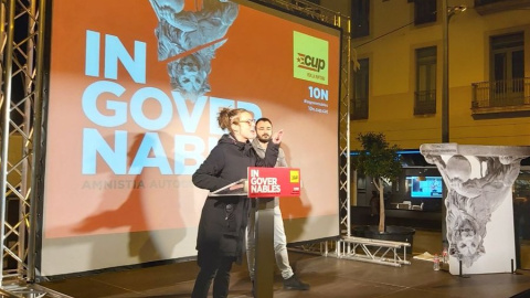 Mireia Vehí i Albert Botran, al míting central de la CUP per al 10-N. CUP. Mireia Vehí i Albert Botran, al míting central de la CUP per al 10-N. CUP.