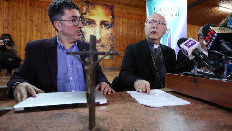 Los 34 obispos que encabezan la Iglesia católica chilena pidieron perdón a las víctimas de abusos sexuales cometidos por miembros del clero. / EFE Los 34 obispos que encabezan la Iglesia católica chilena pidieron perdón a las víctimas de abusos sexuales cometidos por miembros del clero. / EFE