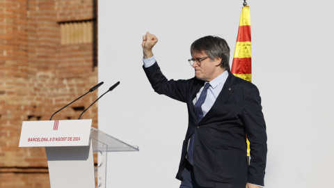 El expresidente catalán Carles Puigdemont, interviene en el acto de bienvenida para el que miles de independentistas se congregan en el paseo Lluís Companys de Barcelona El expresidente catalán Carles Puigdemont, interviene en el acto de bienvenida para el que miles de independentistas se congregan en el paseo Lluís Companys de Barcelona