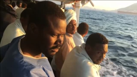 Open Arms desembarca en Algeciras Open Arms desembarca en Algeciras