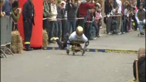 Una carrera de sillas locas en Alemania Una carrera de sillas locas en Alemania