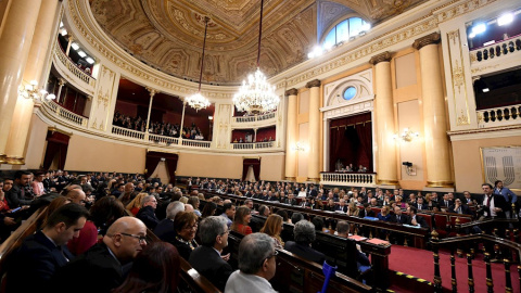 Vista general del hemiciclo del Senado este martes, cuando comienza la XIV Legislatura con la constitución de la Cámara Alta. EFE/ Víctor Lerena