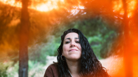 María Ruiz, cantautora y lesbiana: "Llegas a cuestionarte que si por mostrar quién eres, habrá hueco en la industria para ti" María Ruiz, cantautora y lesbiana: "Llegas a cuestionarte que si por mostrar quién eres, habrá hueco en la industria para ti"