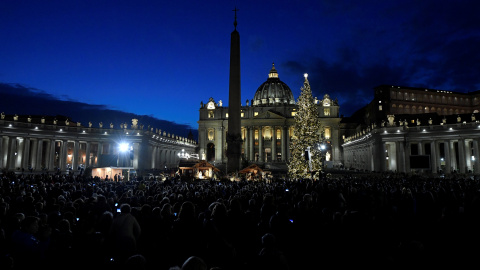 Vista de la decoración navideña del Vaticano. REUTERS Vista de la decoración navideña del Vaticano. REUTERS