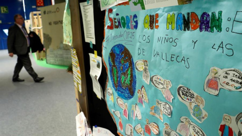 Niños de todo el mundo han remitido cartas para pedir a los políticos y asistentes a la reunión de Madrid que tomen las medidas necesarias un paso más para frenar el cambio climático y salvar el planeta: "querida COP25...". En las cartas expresan su 