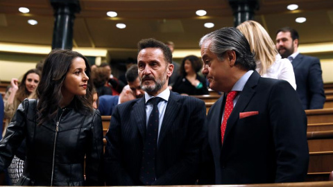 La portavoz de Ciudadanos, Inés Arrimadas, junto a los diputados Edmundo Bal y Marcos de Quinto. EFE La portavoz de Ciudadanos, Inés Arrimadas, junto a los diputados Edmundo Bal y Marcos de Quinto. EFE