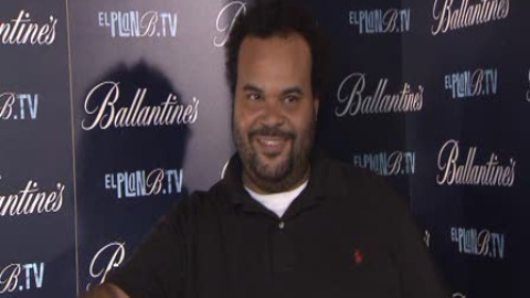 Carlos Jean reúne a sus amigos para celebrar su éxito con el Plan B Carlos Jean reúne a sus amigos para celebrar su éxito con el Plan B