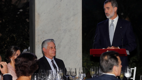 13.11.19 - El rey Felipe VI durante su intervención en la cena ofrecida por los monarcas españoles al presidente de Cuba, Miguel Díaz-Canel (c), este miércoles en el Palacio de los Capitanes Generales de La Habana. EFE/Juan Carlos Hidalgo 13.11.19 - El rey Felipe VI durante su intervención en la cena ofrecida por los monarcas españoles al presidente de Cuba, Miguel Díaz-Canel (c), este miércoles en el Palacio de los Capitanes Generales de La Habana. EFE/Juan Carlos Hidalgo