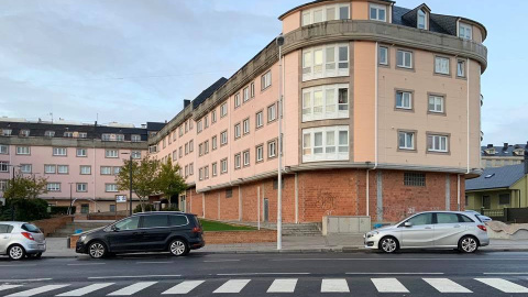 Bajos A Laracha. / Canibalismo urbanístico e maltrato da paisaxe