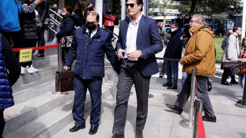 Luis Medina llega a los juzgados de Plaza Castilla para declarar a 24 de Abril de 2022 en Madrid. Luis Medina llega a los juzgados de Plaza Castilla para declarar a 24 de Abril de 2022 en Madrid.