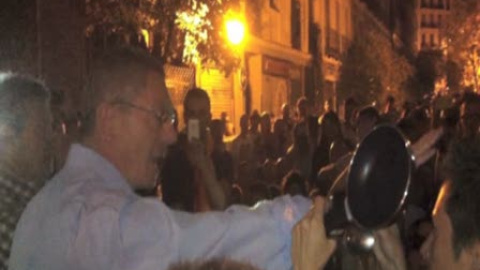 Centenar de manifestantes increpan a Ruiz Gallardón Centenar de manifestantes increpan a Ruiz Gallardón