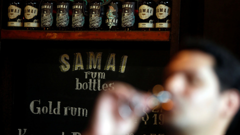 Imagen de una destilería en Phnom Penh, Camboya. REUTERS Imagen de una destilería en Phnom Penh, Camboya. REUTERS