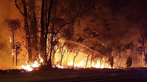 Australia es otro ‘punto caliente’ en cuanto a los incendios, especialmente en zonas remotas pero también en las áreas más pobladas. Los veranos cada vez más calurosos y secos causarán previsiblemente incendios más prolongados, y la expansión u