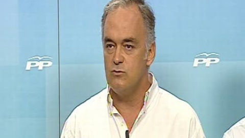 Pons se disculpa por el brindis con Bildu Pons se disculpa por el brindis con Bildu