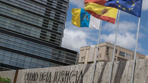 Fachada de la Ciudad de la Justicia de Las Palmas. EFE Fachada de la Ciudad de la Justicia de Las Palmas. EFE