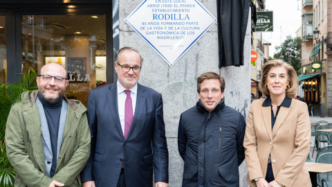 Inauguración de la placa conmemorativa de Rodilla por su 80 aniversario. Inauguración de la placa conmemorativa de Rodilla por su 80 aniversario.