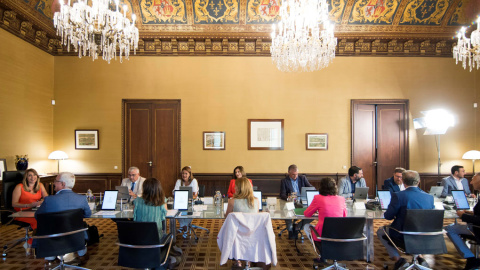 La presidenta de la Junta de Andalucía, Susana Díaz, en el primer Consejo de Gobierno tras las vacaciones de verano. EFE/Raúl Caro La presidenta de la Junta de Andalucía, Susana Díaz, en el primer Consejo de Gobierno tras las vacaciones de verano. EFE/Raúl Caro