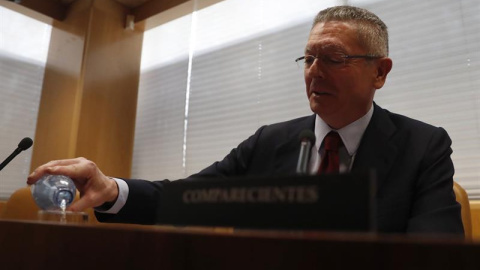 Gallardón, en su comparecencia este viernes. EFE/ JAVIER LIZÓN Gallardón, en su comparecencia este viernes. EFE/ JAVIER LIZÓN