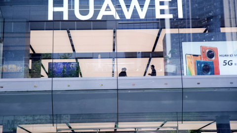 La primera tienda insignia global de Huawei en la ciudad china de Shenzhen, en la provincia de Guangdong. REUTERS / Aly Song La primera tienda insignia global de Huawei en la ciudad china de Shenzhen, en la provincia de Guangdong. REUTERS / Aly Song