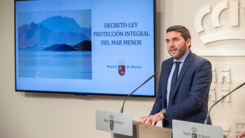 26/12/2019.- El consejero de agua, agricultura, ganadería, pesca y medio ambiente de la Comunidad de Murcia Antonio Luengo, en el Palacio de San Esteban, sede del gobierno regional. EFE/Marcial Guillén 26/12/2019.- El consejero de agua, agricultura, ganadería, pesca y medio ambiente de la Comunidad de Murcia Antonio Luengo, en el Palacio de San Esteban, sede del gobierno regional. EFE/Marcial Guillén