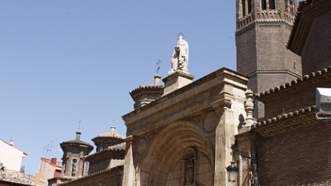 La iglesia de San Pablo de Zaragoza, de estilo mudéjar y característica por su doble torre octogonal, comenzó a construirse en el siglo XIII y fue declarada patrimonio de la humanidad en 2001 - Página oficial del Gobierno de Aragón La iglesia de San Pablo de Zaragoza, de estilo mudéjar y característica por su doble torre octogonal, comenzó a construirse en el siglo XIII y fue declarada patrimonio de la humanidad en 2001 - Página oficial del Gobierno de Aragón