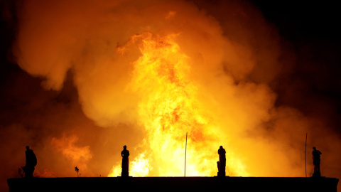 Las llamas se han elevado varios metros por encima de las instalaciones del museo.- REUTERS/Ricardo Moraes