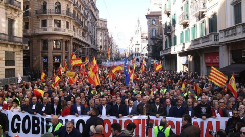 La capçalera de la manifestació convocada per la plataforma Catalunya Suma. CCMA La capçalera de la manifestació convocada per la plataforma Catalunya Suma. CCMA