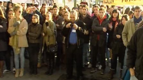 Estudiantes de Derecho protestan contra máster obligatorio Estudiantes de Derecho protestan contra máster obligatorio
