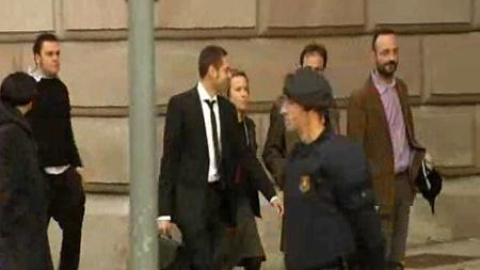 Declaran 8 diputados por las agresiones y el bloqueo al Parlamento catalán que sufrieron el pasado 15 de junio Declaran 8 diputados por las agresiones y el bloqueo al Parlamento catalán que sufrieron el pasado 15 de junio