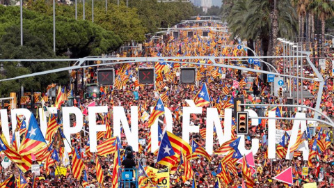 Vista de la avenida Diagonal de Barcelona durante la manifestación. - EFE Vista de la avenida Diagonal de Barcelona durante la manifestación. - EFE