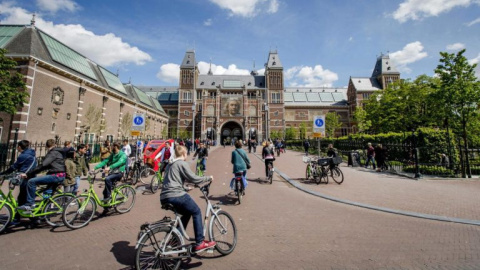 Los vecinos de Amsterdam utilizan muchísimo la bicicleta.- REUTERS Los vecinos de Amsterdam utilizan muchísimo la bicicleta.- REUTERS