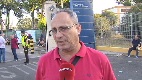 Trabajadores de Navantia cortan la carretera en señal de protesta Trabajadores de Navantia cortan la carretera en señal de protesta