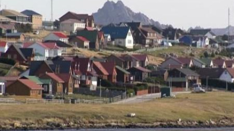 Tensión entre Argentina y Reino Unido por la isla de las Malvinas Tensión entre Argentina y Reino Unido por la isla de las Malvinas