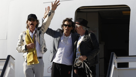 26/05/2022-Los integrantes de The Rolling Stones Mick Jagger, Keith Richards y Ron Wood, a su llegada este jueves 26 de mayo al aeropuerto Adolfo Suárez Madrid-Barajas, a una semana del inicio de su próxima gira, que arrancará en la capital española e 26/05/2022-Los integrantes de The Rolling Stones Mick Jagger, Keith Richards y Ron Wood, a su llegada este jueves 26 de mayo al aeropuerto Adolfo Suárez Madrid-Barajas, a una semana del inicio de su próxima gira, que arrancará en la capital española e