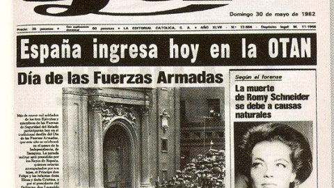 Portada del diario Ya el 30 de mayo de 1982. Portada del diario Ya el 30 de mayo de 1982.