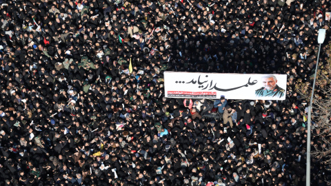 07/01/2020- El pueblo iraní sale a las calles por el funeral del general iraní Qassem Soleimani, atacado en el aeropuerto de Bagdad. Reuters/ Khamenei 07/01/2020- El pueblo iraní sale a las calles por el funeral del general iraní Qassem Soleimani, atacado en el aeropuerto de Bagdad. Reuters/ Khamenei