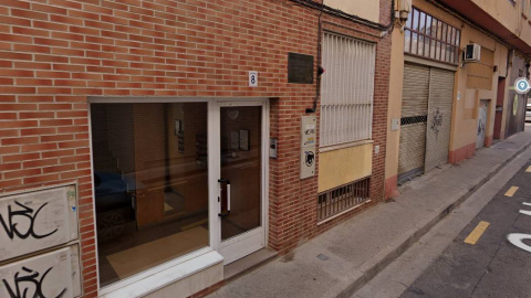 Portal de la vivienda donde se ha producido la agresión mortal a una mujer en Zaragoza. Portal de la vivienda donde se ha producido la agresión mortal a una mujer en Zaragoza.