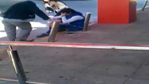 Un videoaficionado graba a Banega momentos después de su lesión Un videoaficionado graba a Banega momentos después de su lesión