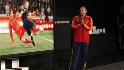Iniesta da el salto a la gran pantalla Iniesta da el salto a la gran pantalla