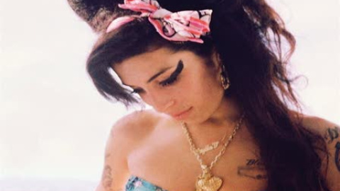 Una biografía relata la vida de Amy Winehouse Una biografía relata la vida de Amy Winehouse