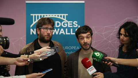 El eurodiputado de Podemos, Miguel Urban, y el diputado Pablo Bustinduy, en una imagen de archivo. (EP) El eurodiputado de Podemos, Miguel Urban, y el diputado Pablo Bustinduy, en una imagen de archivo. (EP)