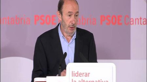 Rubalcaba pide a Rajoy que "no convierta la mayoría absoluta en un desprecio absoluto" Rubalcaba pide a Rajoy que "no convierta la mayoría absoluta en un desprecio absoluto"