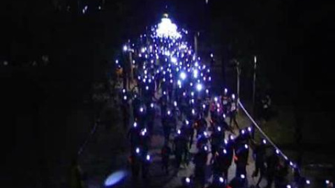 Madrid acoge la primera carrera nocturna solidaria Madrid acoge la primera carrera nocturna solidaria