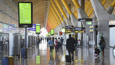 Interior de la Terminal 4 del aeropuerto Adolfo Suárez Madrid-Barajas. Interior de la Terminal 4 del aeropuerto Adolfo Suárez Madrid-Barajas.