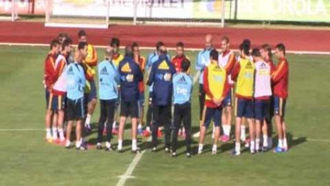 Primer entrenamiento de la Roja de cara a la Eurocopa Primer entrenamiento de la Roja de cara a la Eurocopa