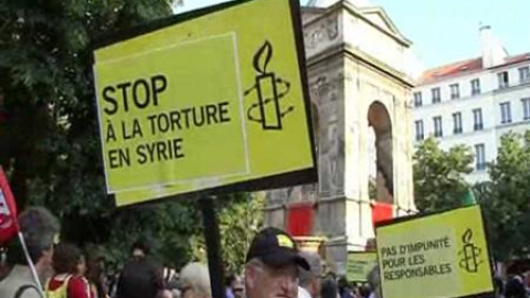 Manifestación en París contra la represión en Siria Manifestación en París contra la represión en Siria