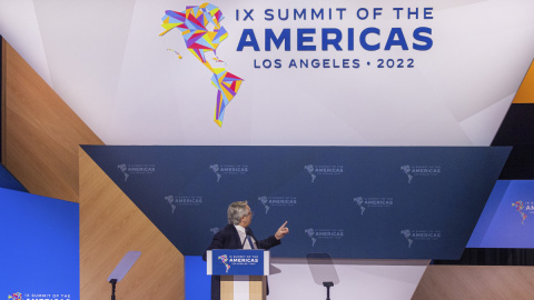 10/06/2022 - Imagen cedida por la Presidencia de Argentina del discurso del presidente de Argentina, Alberto Fernández, en la Cumbre de las Américas en Los Ángeles, (Estados Unidos).