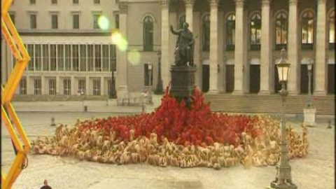 1.700 personas se desnudan delante de la 1.700 personas se desnudan delante de la