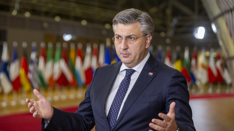 01/06/2022. El primer ministro de Croacia, Andrej Plenkovic, atiende a la prensa antes de una reunión del Consejo Europeo, a 24 de febrero de 2022 en Bruselas. 01/06/2022. El primer ministro de Croacia, Andrej Plenkovic, atiende a la prensa antes de una reunión del Consejo Europeo, a 24 de febrero de 2022 en Bruselas.