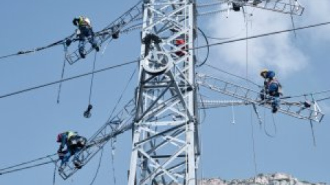 La Generalitat obrirà un expedient informatiu pels talls de llum de més de 30 minuts dels últims tres mesos La Generalitat obrirà un expedient informatiu pels talls de llum de més de 30 minuts dels últims tres mesos